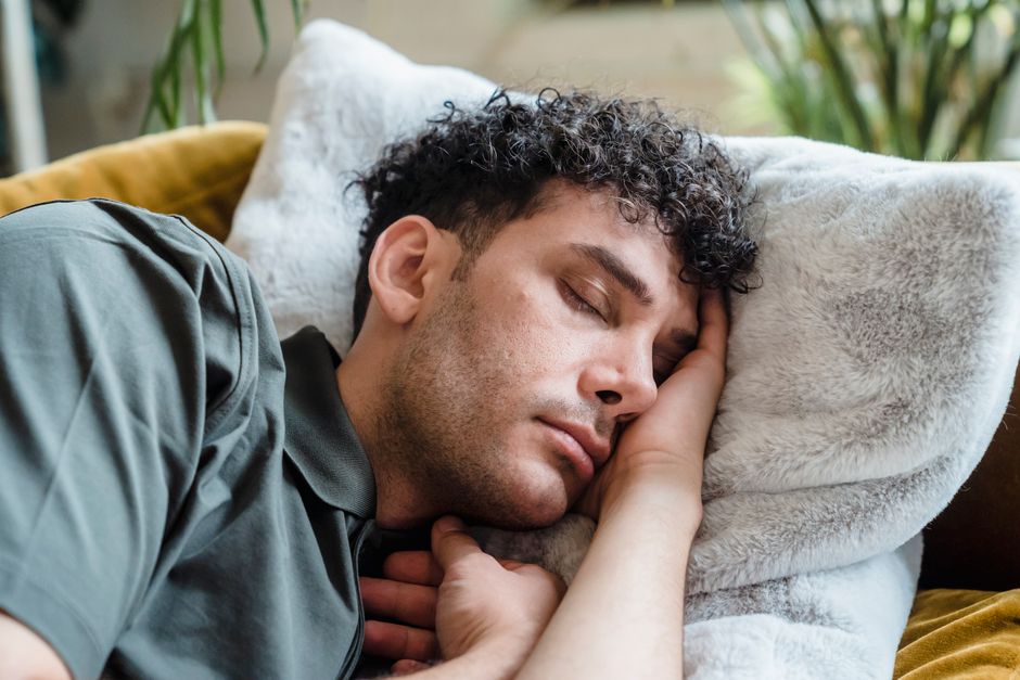 The Nap Trap: When Daytime Sleep Helps—and When It Hurts Your Night's Rest