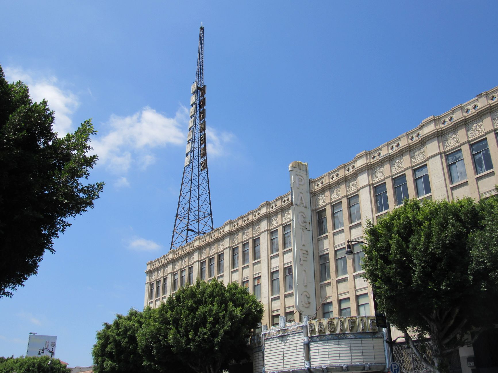How Los Angeles's Gallery Renaissance Is Redefining the City's Creative Soul