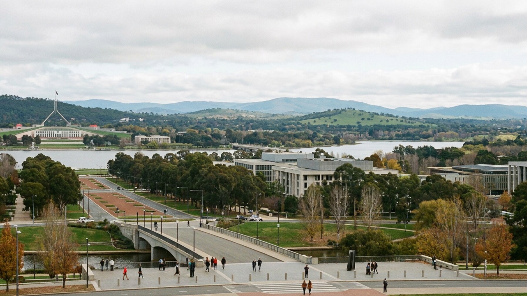 Canberra's Public Service Adds 3,200 Jobs After Decade of Cuts