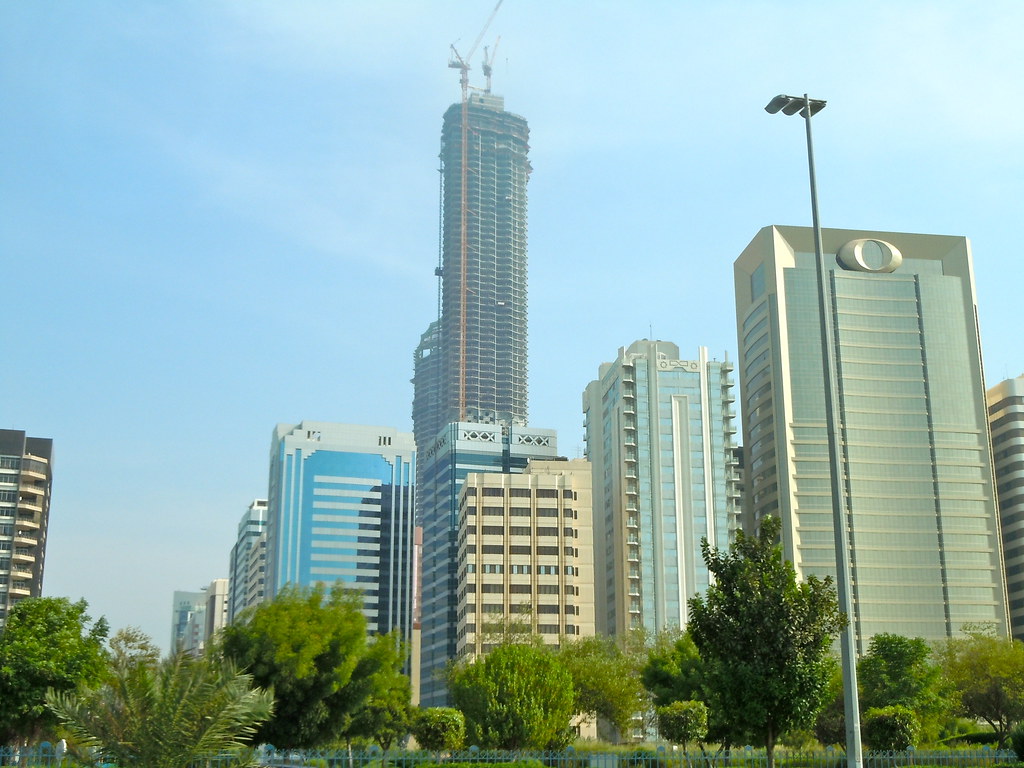 Nightlife in Abu Dhabi: Summer Venues Drawing Crowds