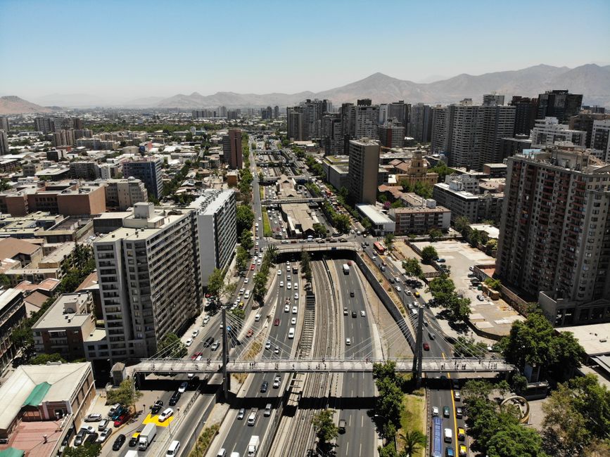 Santiago's Small Business Owners Face New Market Realities as Supply Chains Stabilize but Costs Remain High