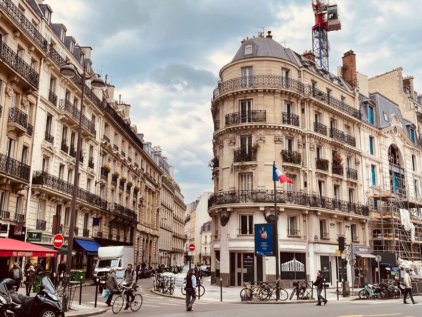 Five Daily Habits Parisians Are Using to Beat Stress—And Why They Actually Work