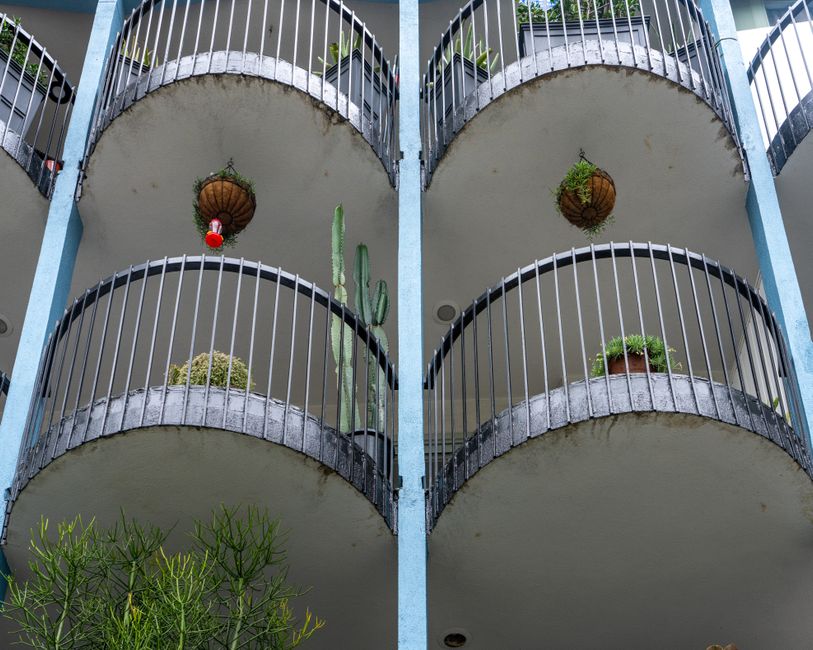Prestige Pricing: What's Really Driving LA's Luxury Market—and What Smart Buyers Must Know Now