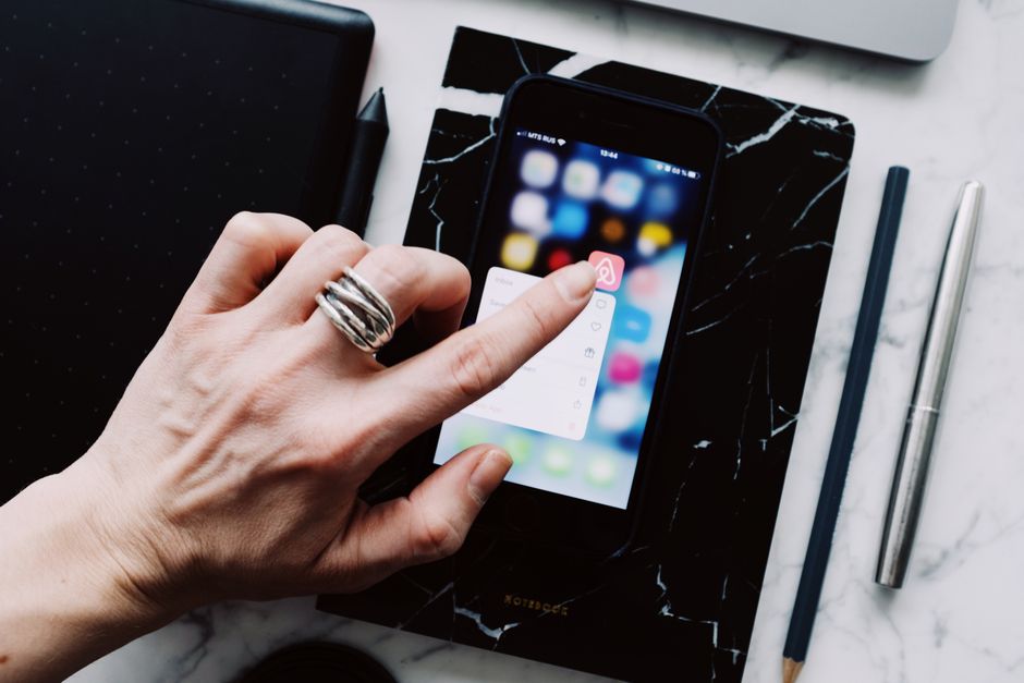 Digital detox: setting phone-free hours that actually work