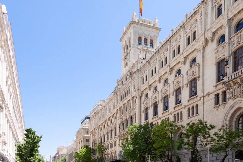 What Madrid's luxury auction results and price data are signalling about the prestige market