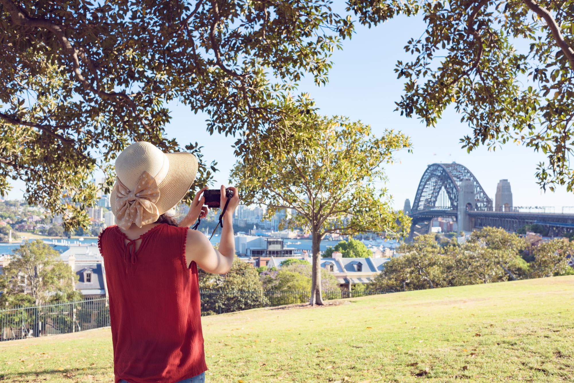 Getting Around Adelaide 2026: Roads, Public Transport and Connections