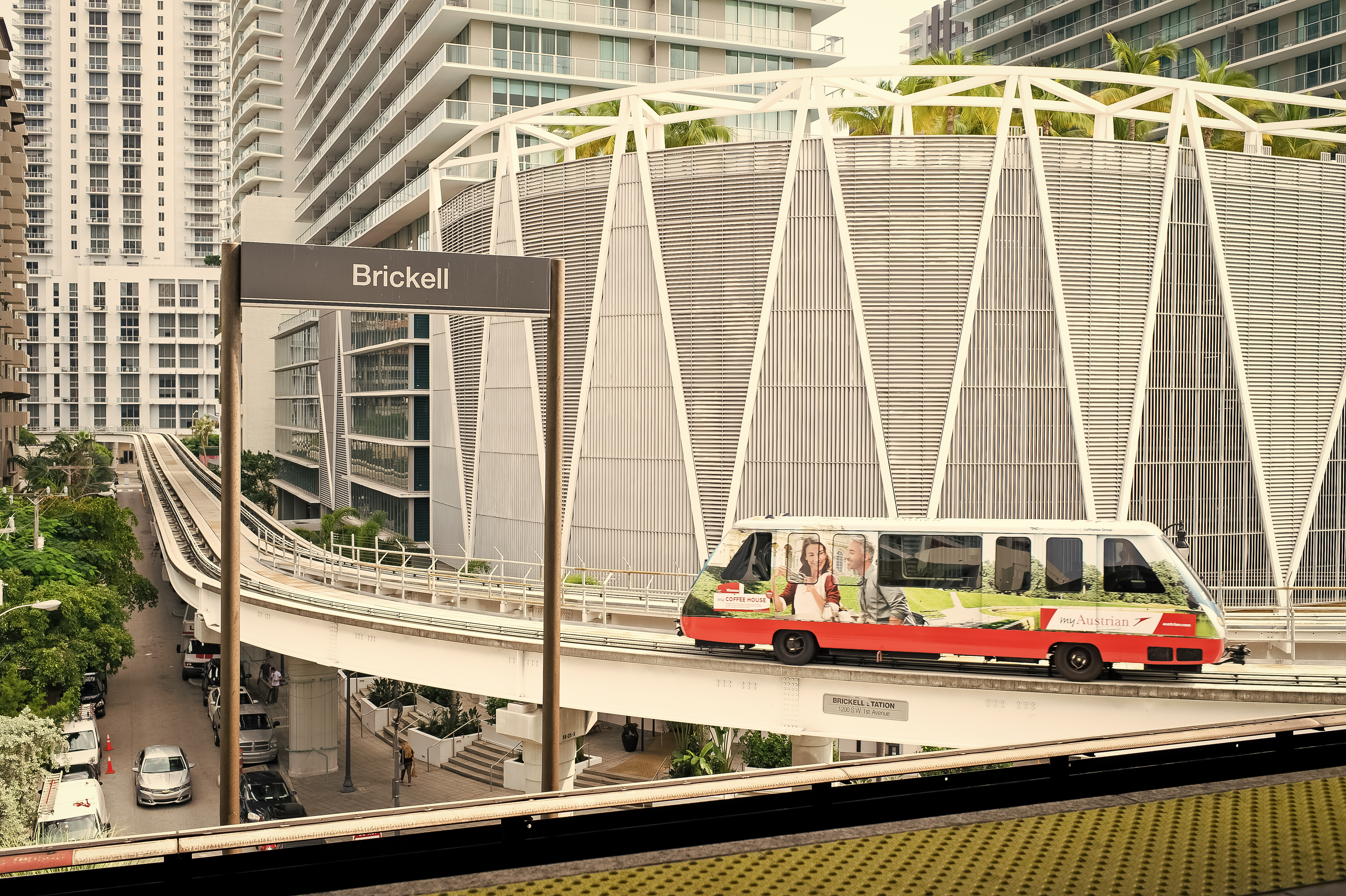 Brisbane's transport crisis demands 'bold rethinking', officials and experts warn ahead of mid-year budget review