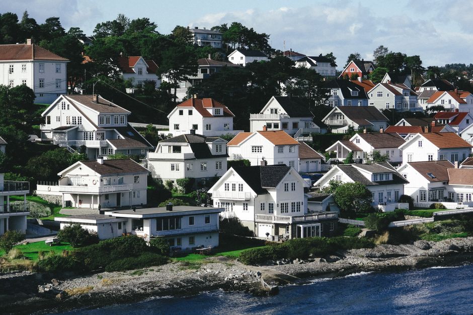 Investment Property in Sunshine Coast: The Best Suburbs for Rental Yields in 2026