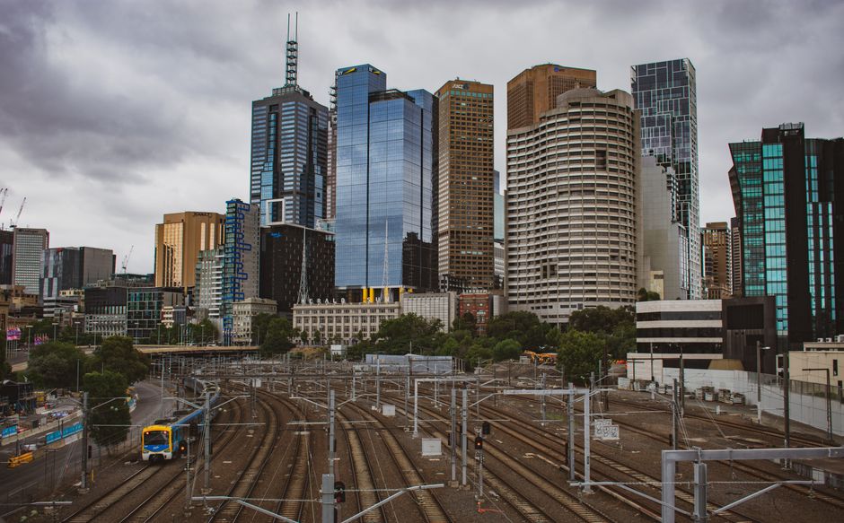 Fast track to the city: How Bendigo's rail upgrade is reshaping commuter suburbs