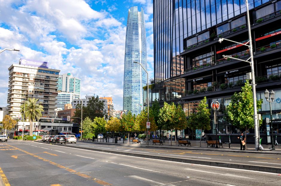 Running Free in Santiago: Your Guide to Low-Cost Outdoor Fitness Routes and Wellness Resources