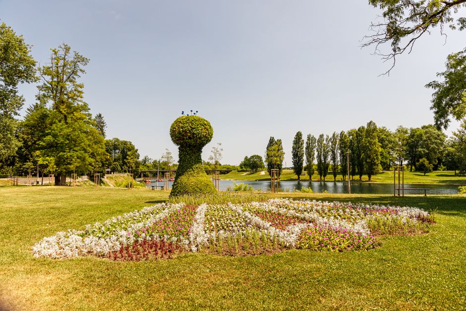 Lake Wendouree and the Botanical Gardens: Ballarat's Civic Landscape