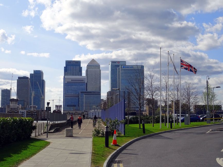 Stay Active Without Breaking the Bank: Your Guide to Free and Low-Cost Senior Wellness in London