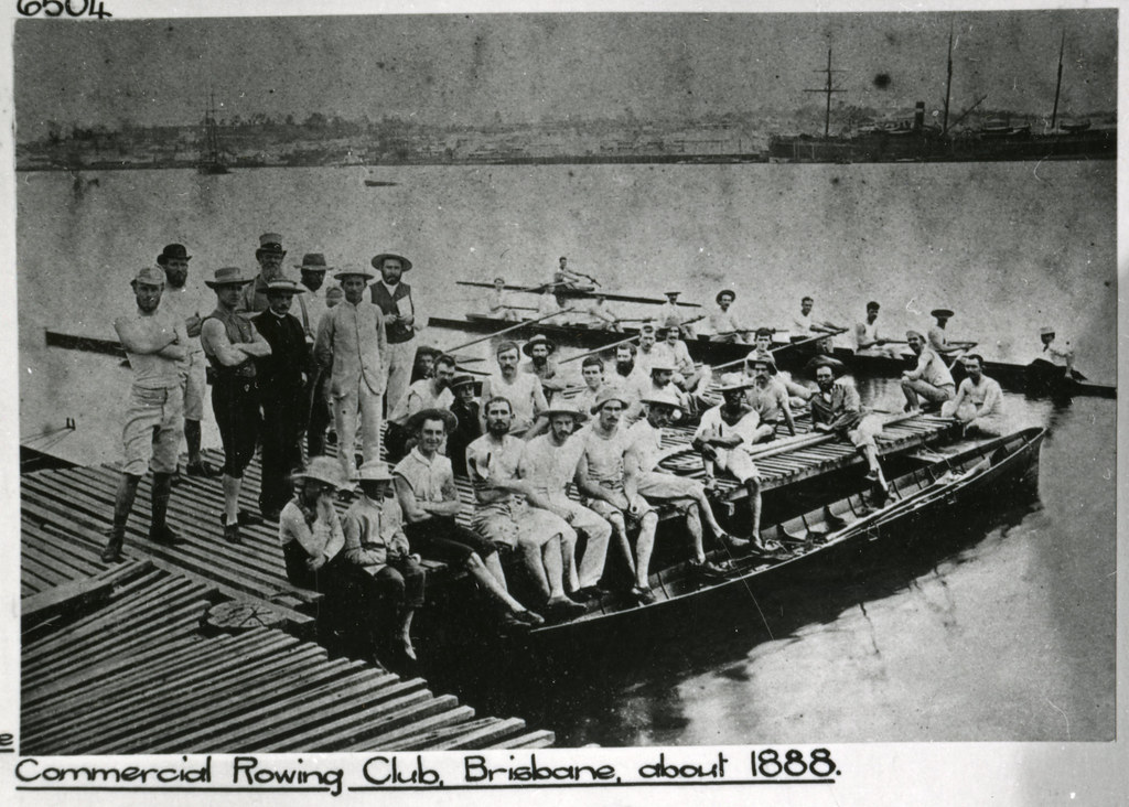 On the Water: Brisbane''s Rowing, Kayaking, Dragon Boat and Paddling Scene