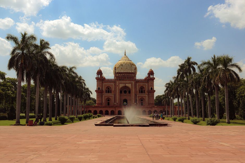 Delhi's Retail-Hospitality Shift: Market Trends Reshaping Business Strategy Right Now