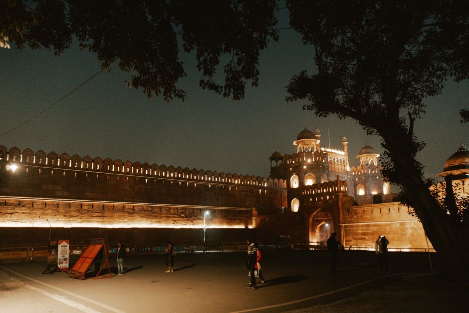 Delhi's Duplicate Image Replacement: What Officials, Experts, and Key Figures Are Saying