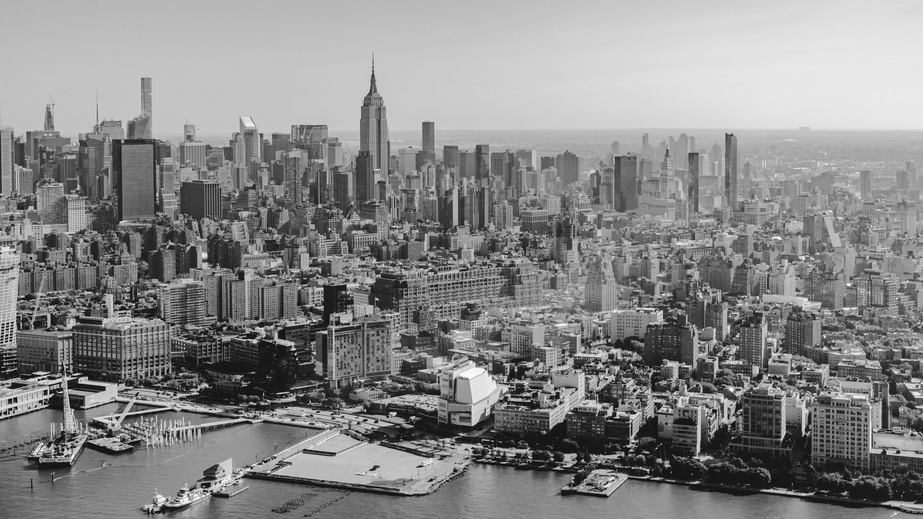 Your Essential Guide to NYC's Restaurant and Bar Scene: What First-Time Visitors Need to Know