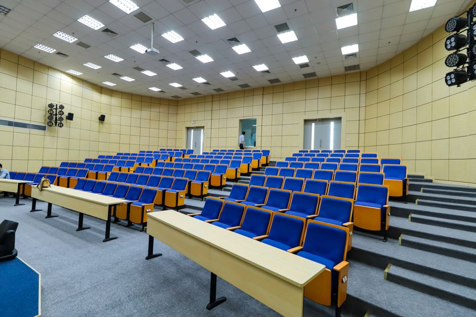 São Paulo School Reform Reshapes Who Gets a Seat: State Curriculum Overhaul and University Access Rules Leave Some Students Ahead, Others Scrambling
