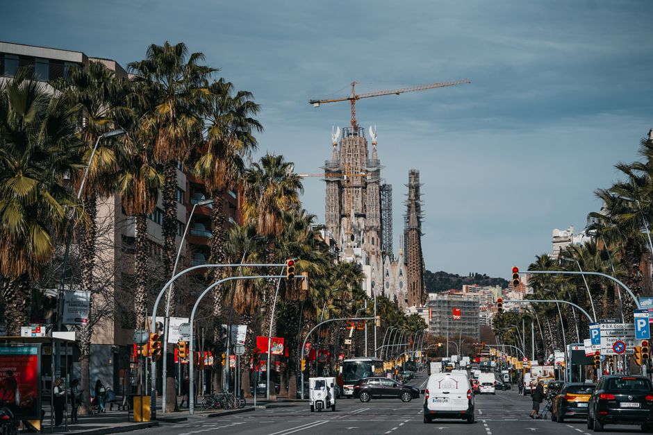 Barcelona's Digital Archive Crisis: The Numbers Behind the City's Duplicate Image Problem