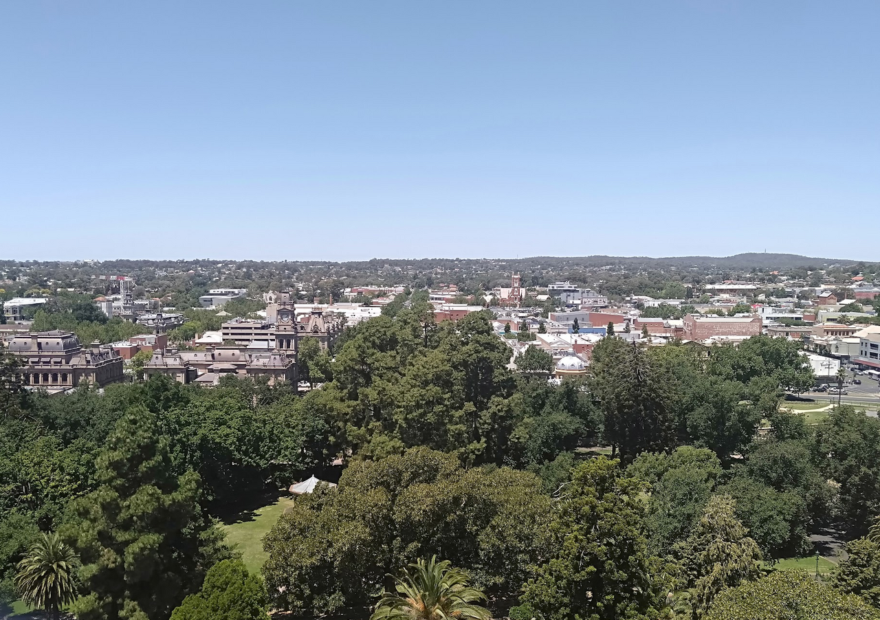 Bendigo Property Auction Results: Flora Hill Leads