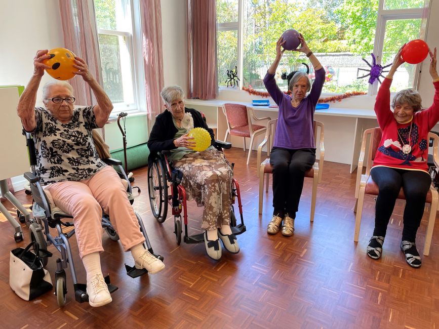 Adelaide Fitness Groups Transform Wellness Through Community Exercise