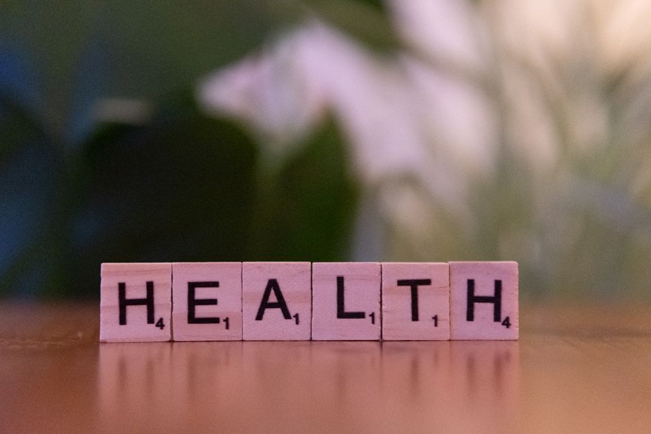 Screen Time and Sleep: What the Research Actually Shows