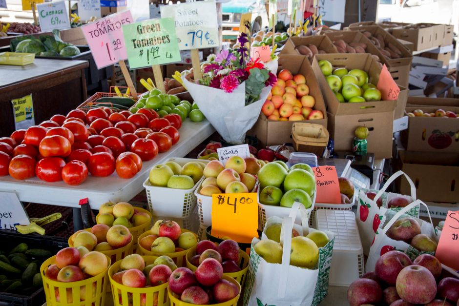 Cairns businesses brace for Apple price surge on tech spending