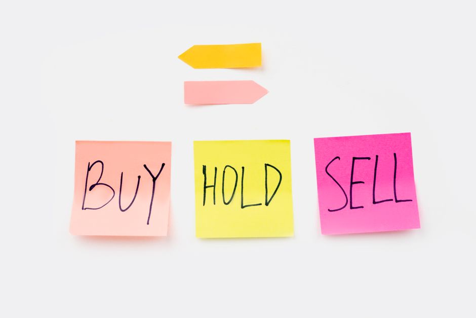 When to Sell vs Hold: An Investor's Decision Framework