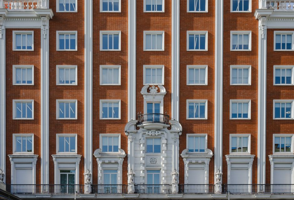 Madrid's Night Out: The Complete Cost and Access Guide Before You Hit the Bars