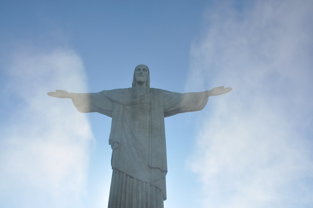 Returning Investors Drive Up Rio Property Prices, Tighten Listings