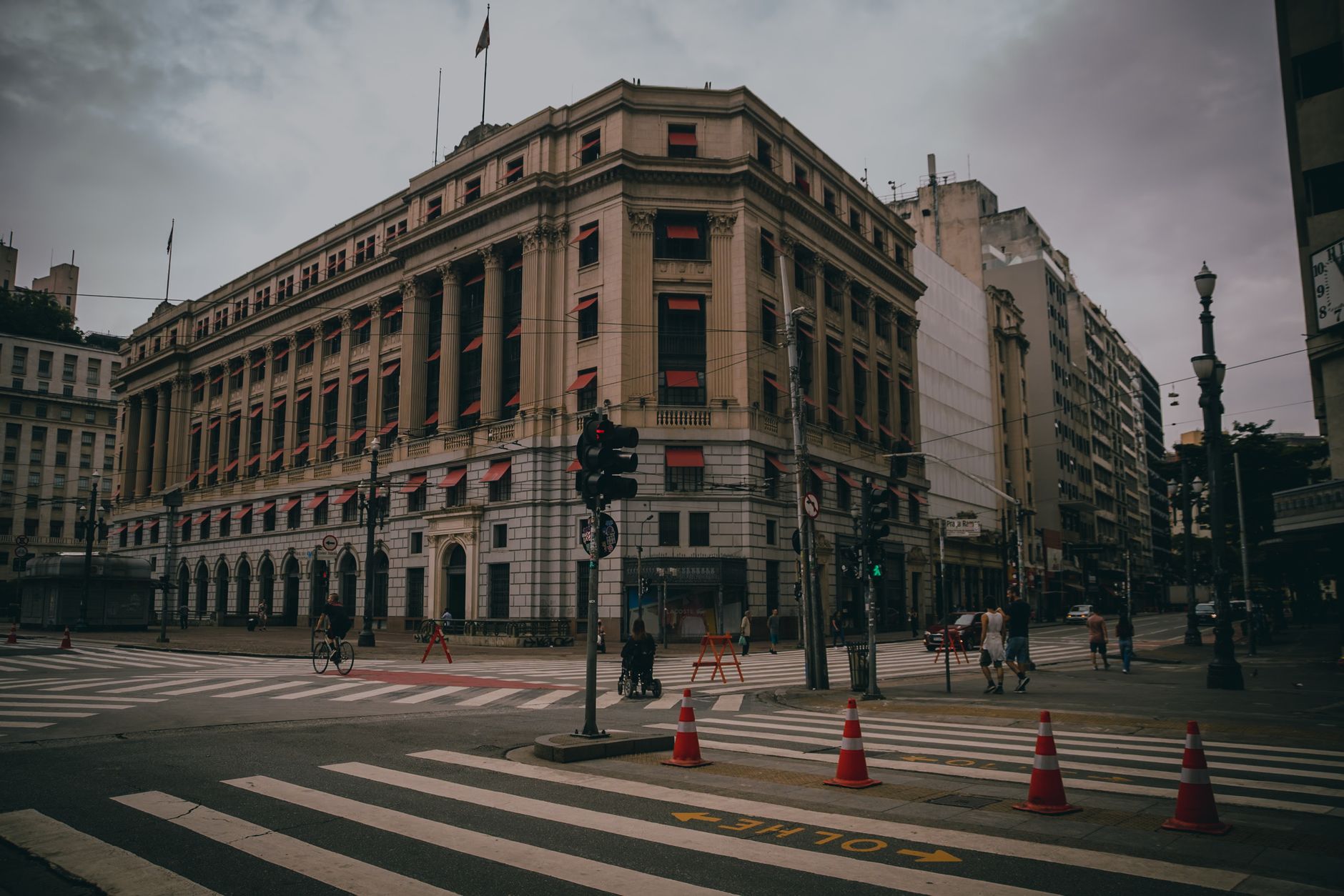 Best Restaurants in São Paulo: Neighborhood Guide 2024