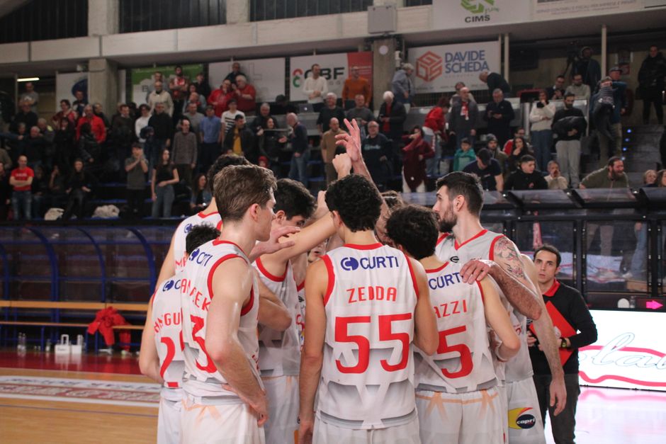 Milan's Ragni Club Summits European Recognition with Championship Team