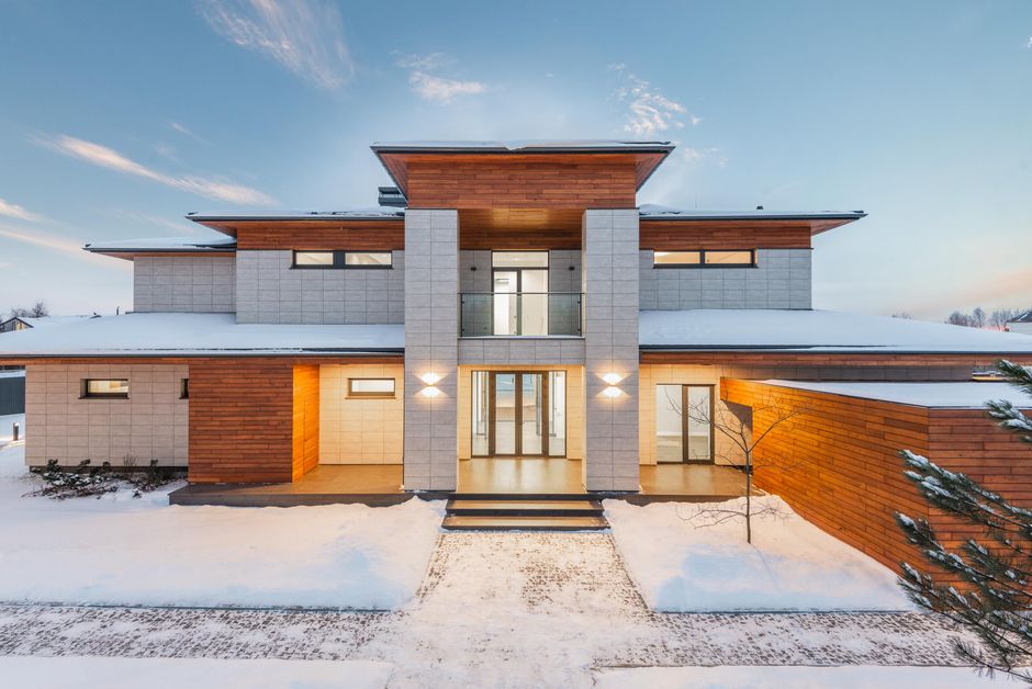 Spring Surges Ahead: How Denver’s Auction Volumes Soar Compared to Winter Lulls