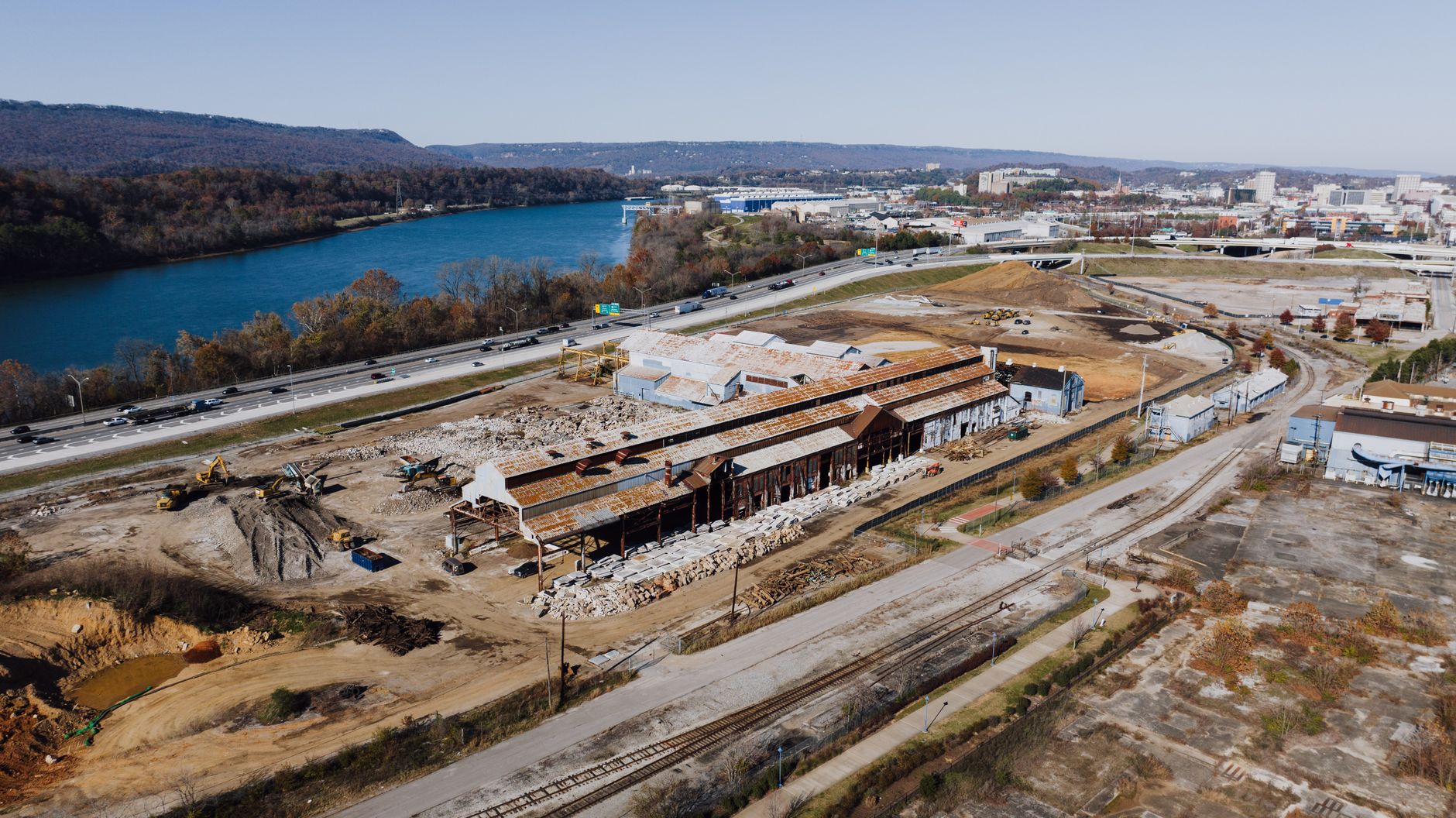 Chattanooga Workers Face Uncertain Future as National Jobless Claims Drop to 187,000