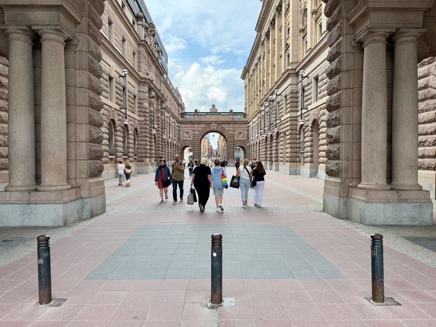 How Stockholm's Digital Archives Ended Up Full of the Same Photo Twice, And What the City Is Doing About It
