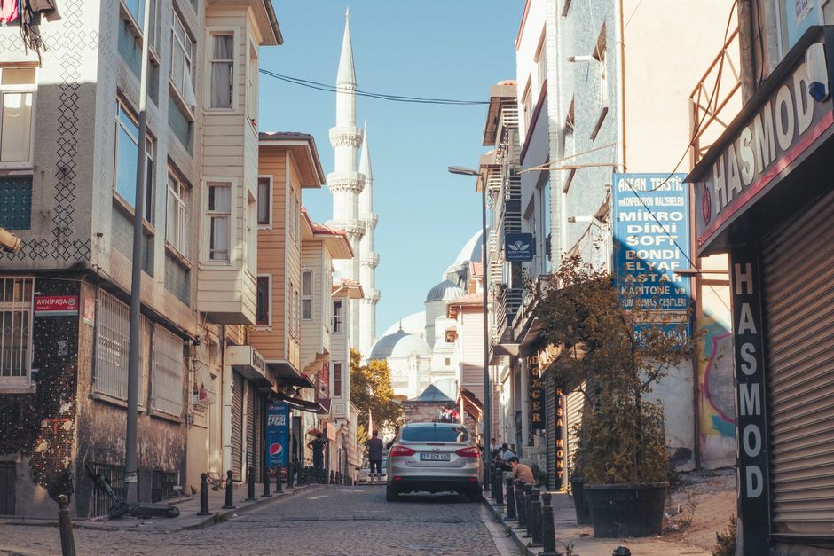 Istanbul Officials and Experts Weigh In on Duplicate Image Replacement