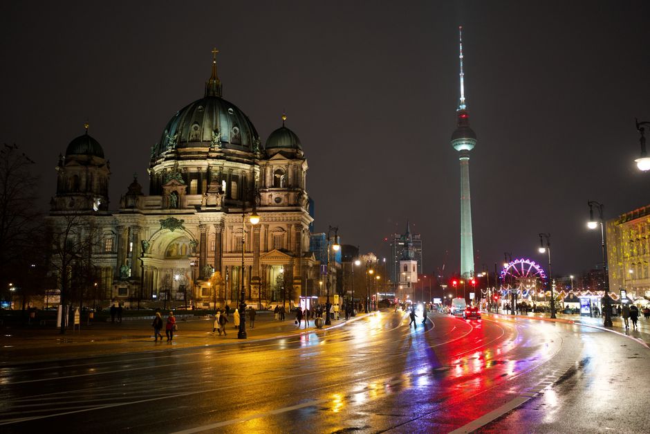 Berlin's Police Chiefs and Safety Experts Warn of Stretched Resources as Crime Shifts