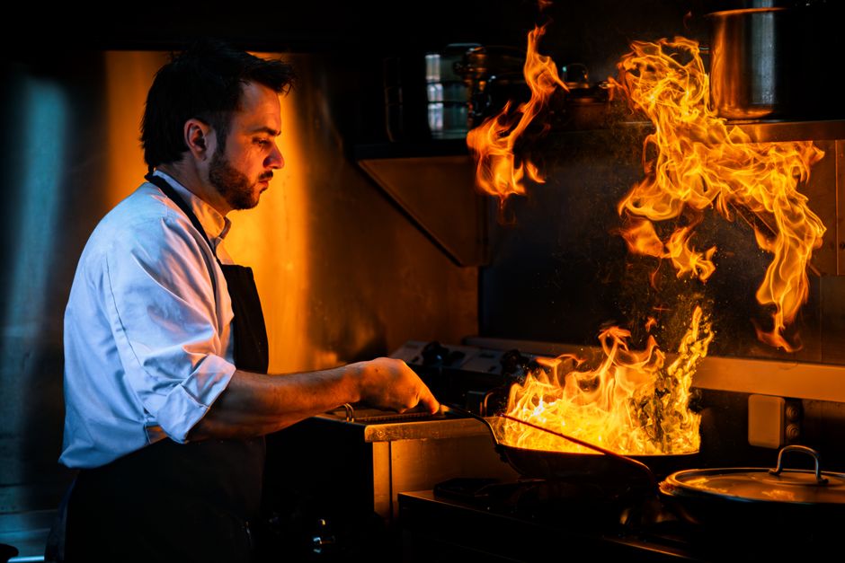 Darwin chef Muirhead resident wins regional culinary title, advances to national grand final