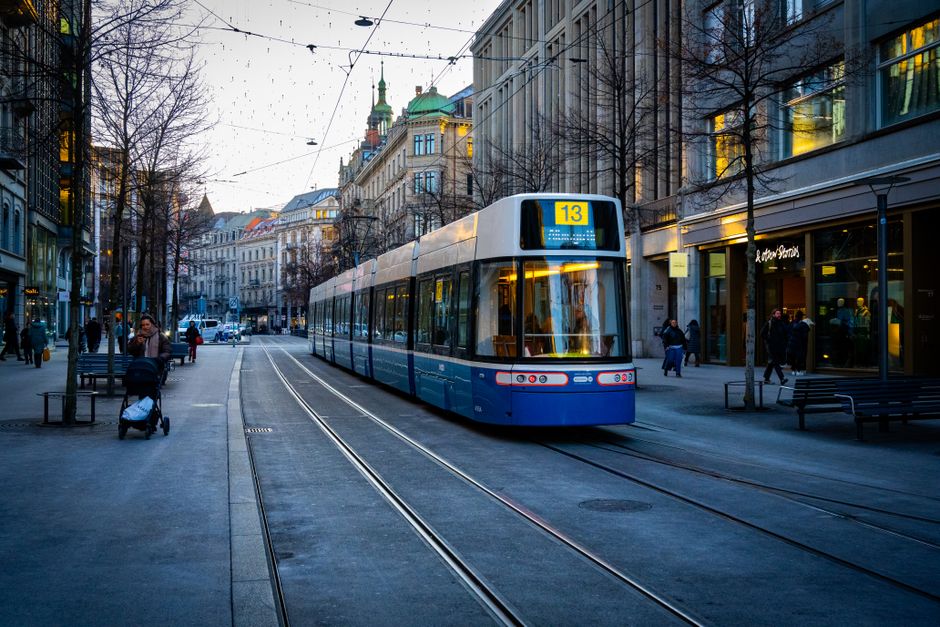 Zurich's Coworking Giants Map Out Next Generation: AI Integration, Hybrid Hotels, and Neighborhood Hubs