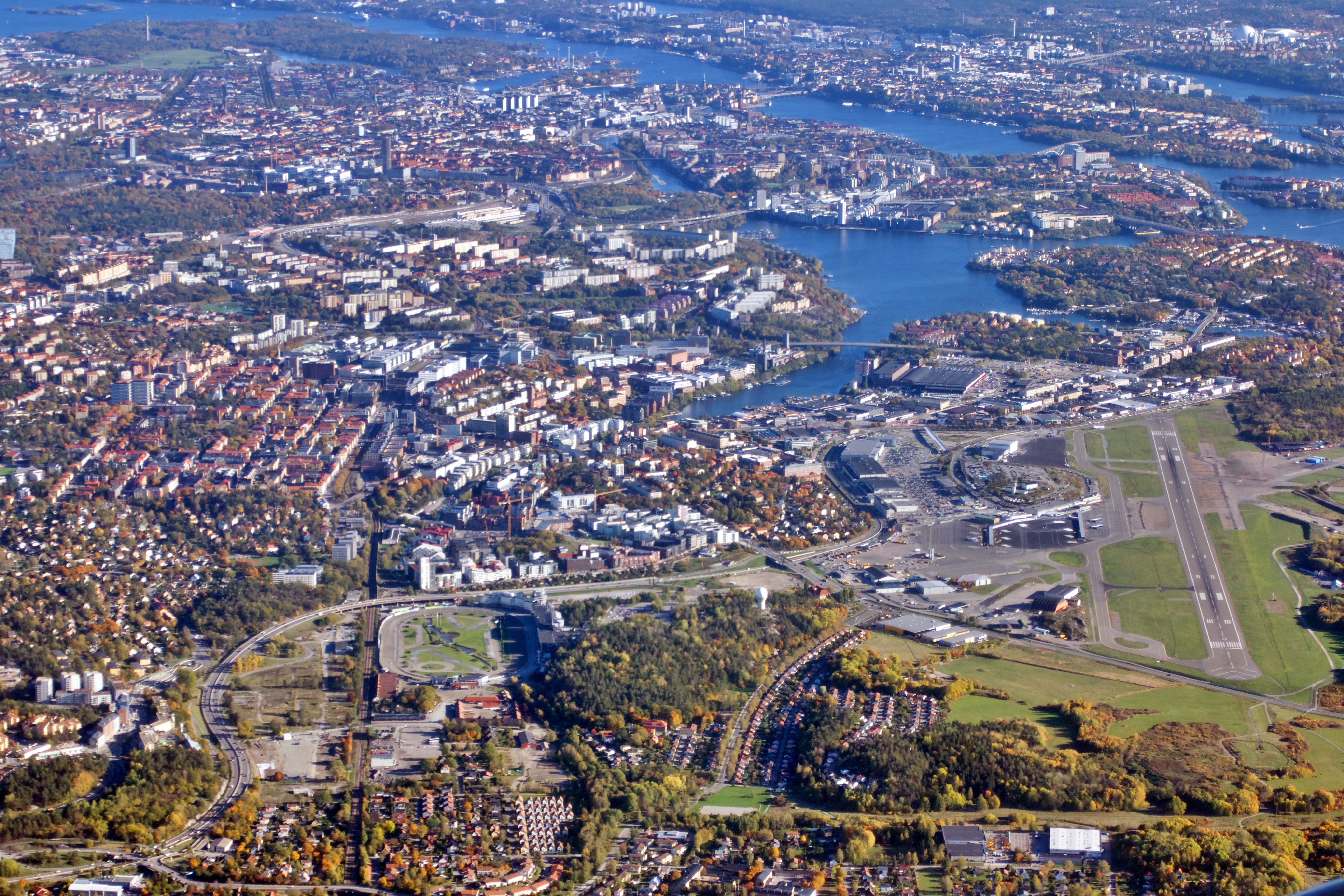 Hobart residents divided as $240 million transport upgrade reshapes inner city