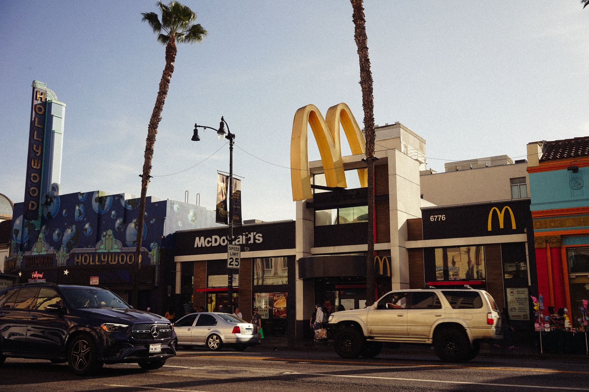Finding Your People: An Inside Look at Los Angeles Neighbourhood Character and Community Vibe