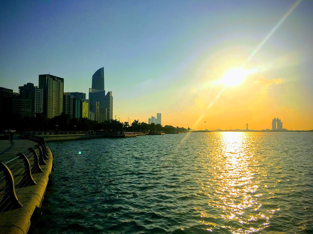Abu Dhabi Residents Beat July Heat With Smart Summer Style Choices