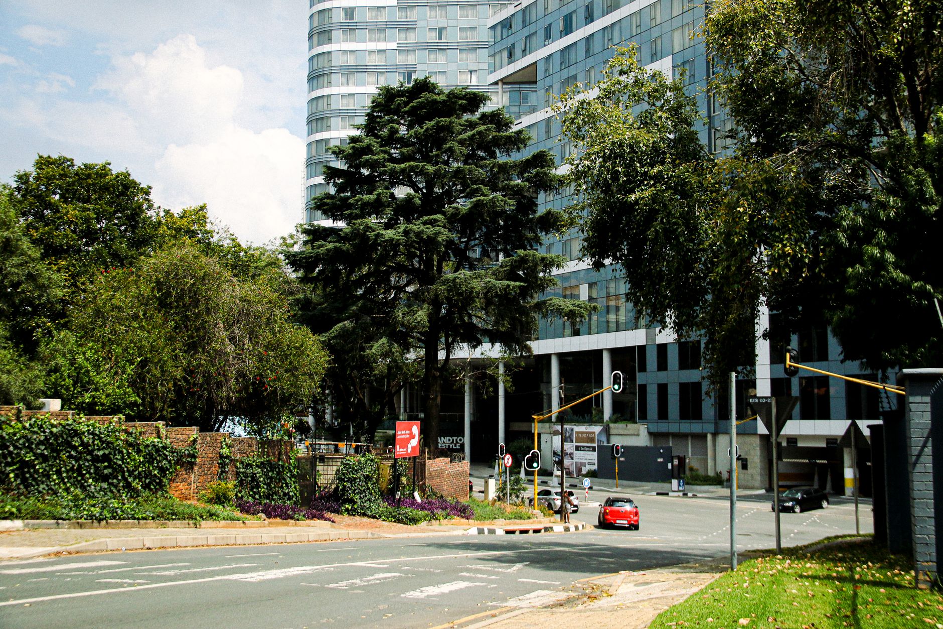 Sandton's Great Retreat: How the Office Exodus is Remaking Johannesburg's Talent Wars