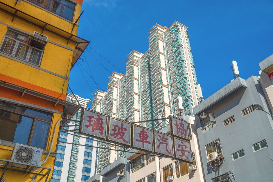 Hong Kong rental vacancies spike as auction prices fall