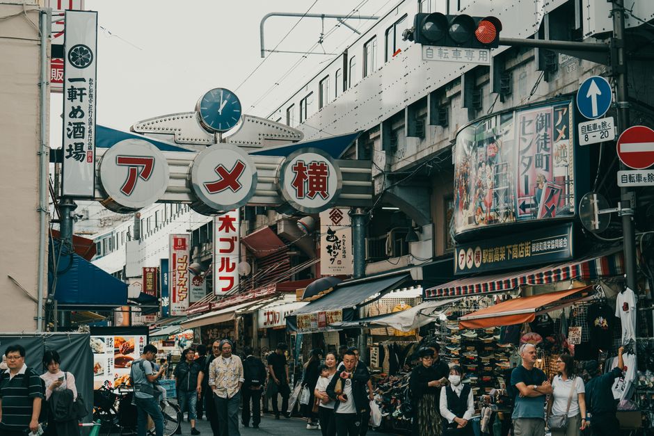 Tokyo Job Market 2024: Longer Searches, Wage Pressure