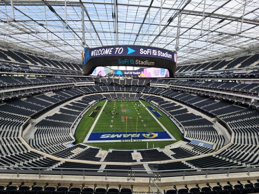 LA's Top Sports Venues Offer Volunteering and Job Opportunities Now