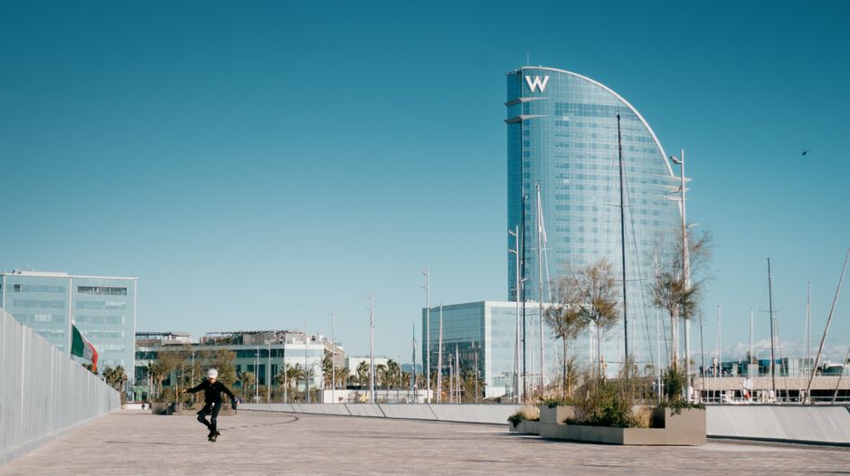 From Sofa to Seafront: How Barcelona's Running Communities Are Transforming Local Health
