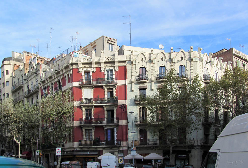 Seasonal Activities Guide: Your Essential July and August Plans in Barcelona