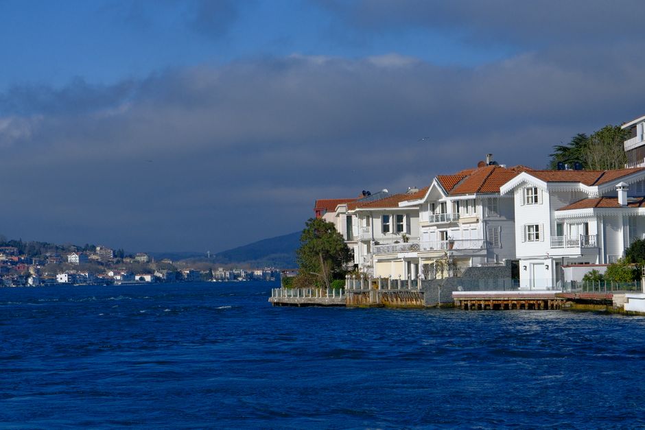 Istanbul's Auction Floor Is Sending Landlords a Clear Signal—and It's Not What They Want to Hear