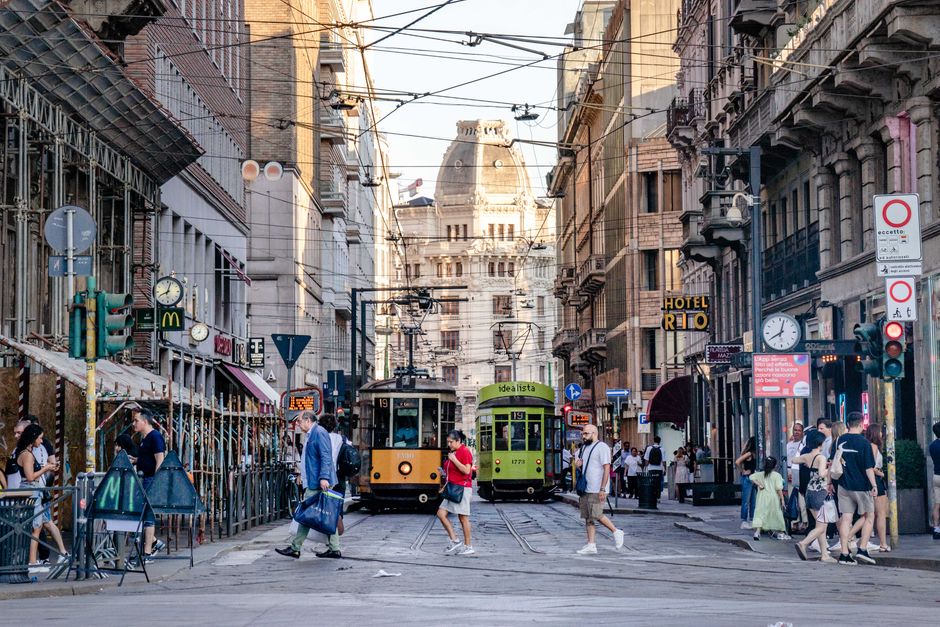 Milan's Duplicate Image Replacement Efforts: A Global Comparison