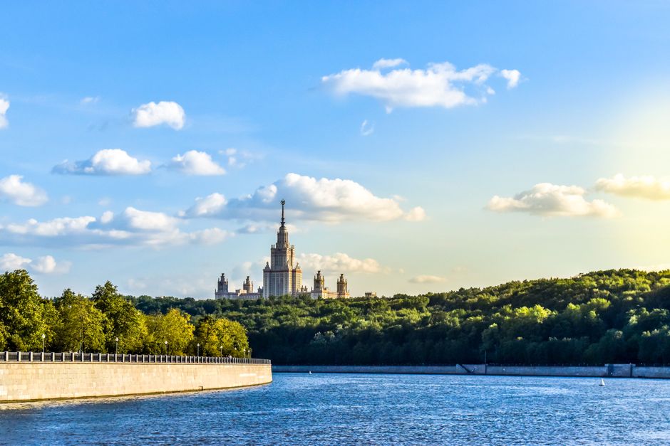Moscow Parks Draw Record Crowds With New Summer Recreation Facilities